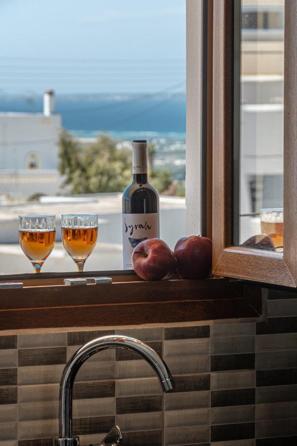 Naxian White House In Glinado Daire