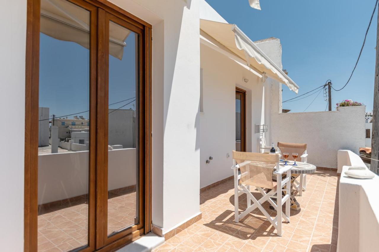 Naxian White House In Glinado